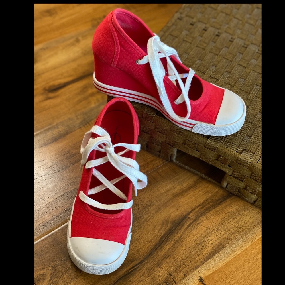 Red canvas wedge sneaker  Chinese Laundry